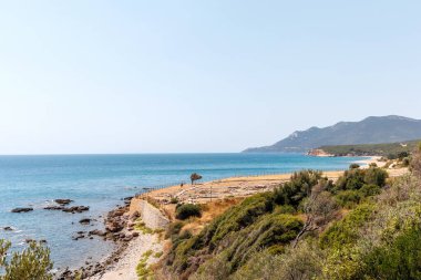 Makri Evros Yunanistan yakınlarındaki Mesimvria Zoni antik arkeolojik alanı, drenaj amaçlı kil amforası.