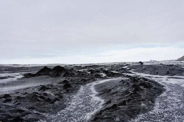 Icelandic coast between ocean and glacier