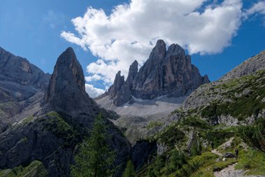 Dağların güzel manzarası