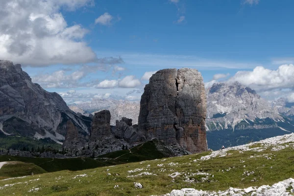 Görkemli Dolomitler manzarası, İtalya.