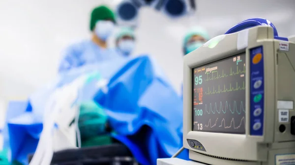 Monitore Tela Com Dados Vitais Sinal Ecg Paciente Durante Cirurgia — Fotografia de Stock