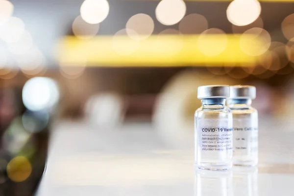Garrafa Frascos Vacina Drogas Com Fundo Desfocado Bokeh Scientists Usar — Fotografia de Stock