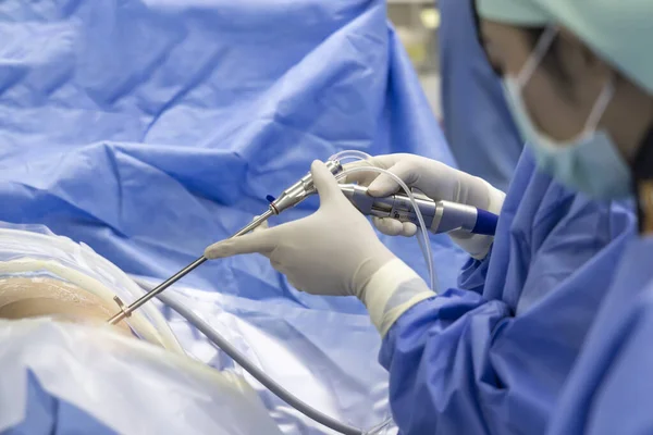 Egy Csapat Orvos Vagy Sebész Nővér Kék Köpenyben Műtőben Minimális — Stock Fotó