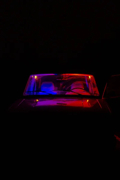 Автомобіль Парковці Червоно Блакитним Світлом Всередині — стокове фото