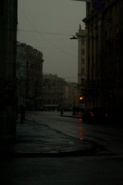 Gece şehir caddesi.