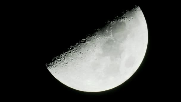 2024年1月18日 ブランキヌスクレーターの縁に文字Xの外観を作成する月X 光と影 — ストック動画