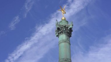 Patis, Fransa - 1 Ekim 2024: Colonne de Juillet Paris 'te Bastille Meydanı