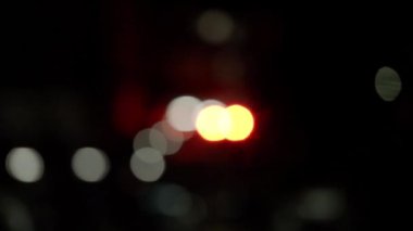 Tokyo, Japonya - 21 Aralık 2024: Şafakta ambulansların dönen ışıkları