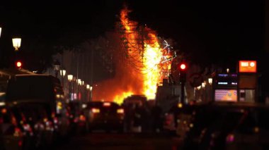 Valencia, İspanya - 19 Mart 2025: Valencia, İspanya 'da Yangın Festivali veya Fallas