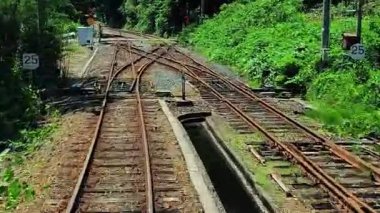 Shimane, Japonya - 28 Haziran 2025 Japonya Kisuki Hattı yakınlarındaki Izumo Sakane İstasyonu 