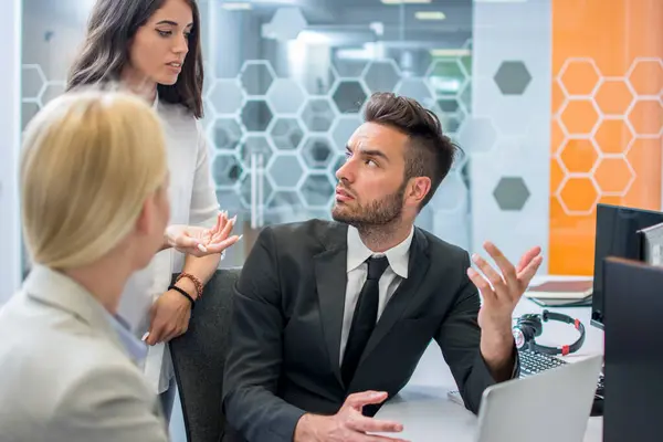 Worried Business People Arguing Bad Finance Results Company — Stock Photo, Image