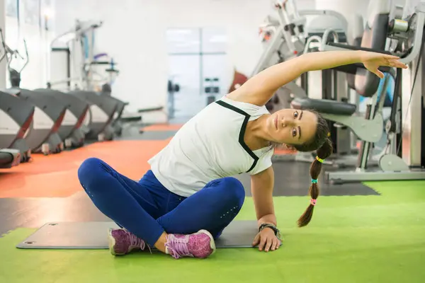 Sporty Girl Doing Stretching Exercises Fitness Mat Gym — Stock Photo, Image