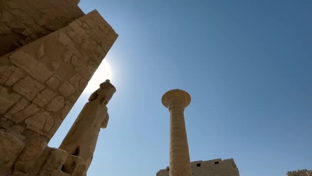 Column Statue Karnak Temple Front Sun — Stok video