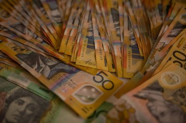 Avustralya doları renginde para geçmişi, 50 dolar banknot 100 dolar.