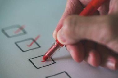 İşaretleme listesindeki işaretleri işaretlemek için kalem kullanarak seçici odaklama elini kapat ve işaretle