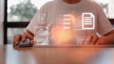 Belge İşleme Veri Sistemi Raporu HR teknolojisi Konsept İşadamı Yöneticisi bilgisayar klavyesi ve fare kontrol beyaz belge raporlama modern ofis simgesi dosyaları