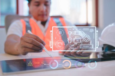 Chatbot, makine öğrenmesi ve veri analizini gösteren fütüristik yapay zeka arayüzü olan kalem ve tablet kullanan mühendis. Yapay zeka, otomasyon, dijital dönüşüm ve teknoloji kavramı