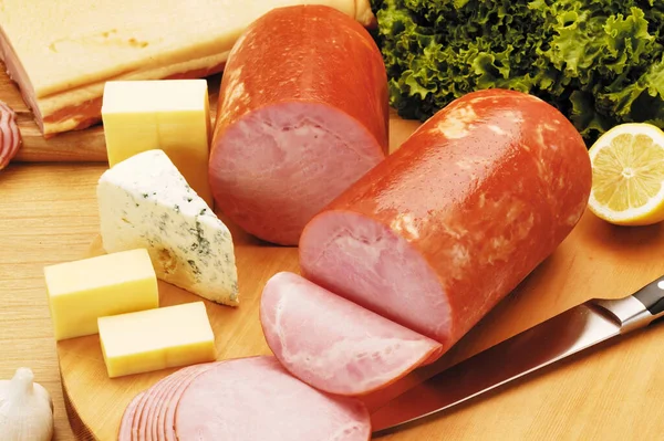 Friss Ízletes Hús Fából Készült Asztalon — Stock Fotó