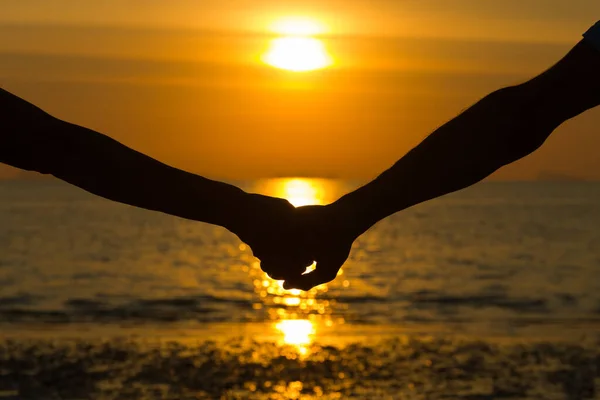 Couple Holding Hands Sunset — Stock Photo, Image