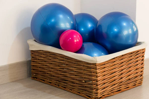 Blue Pink Weight Pilates Balls Wicker Basket Yoga Studio Plastic — Stock Photo, Image