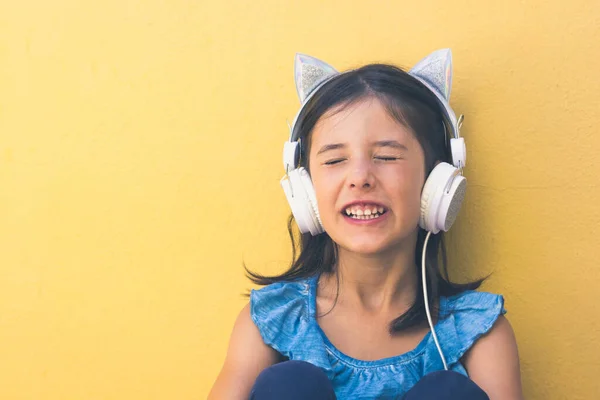 Little Girl Singing Funny Design Headphones Cute Kid Listening Music — Stock Photo, Image