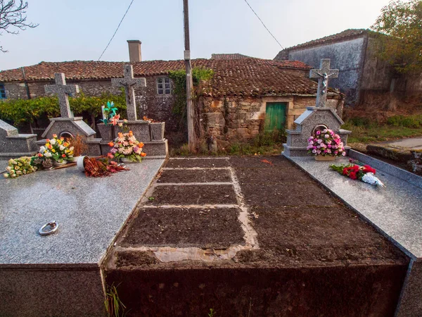 Alter Steinerner Friedhof Auf Dem Pilgerweg Nach Santiago Compostela Durch — Stockfoto