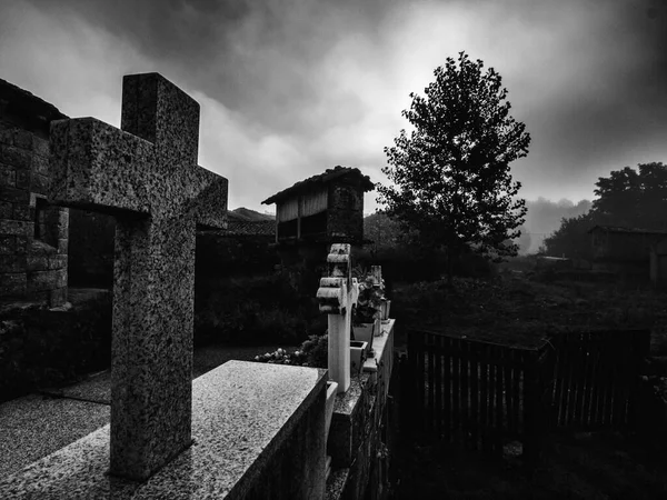 Santiago Compostela Giden Pilgrimlerin Güzergahındaki Antik Taş Mezarlığı Galiçya Dan — Stok fotoğraf
