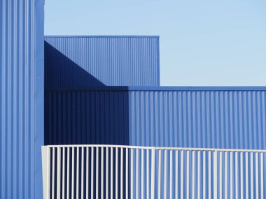 Malaga 'daki bir metal yapı deposunun dış görünüşü.