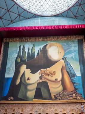 Figueras Müzesinde Salvador Dal 'in resimleri