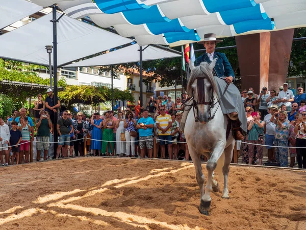 Fuengirola 马拉加 西班牙 2022年9月22日在Fuengirola庆祝马日期间 一名女骑手Rocio Gonzalez参加了一个展览 Mlaga — 图库照片