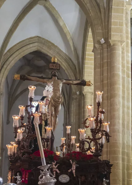 Baeza Jaen Spanien 2023 Prozessionsthron Mit Christus Kreuz Beim Verlassen — Stockfoto