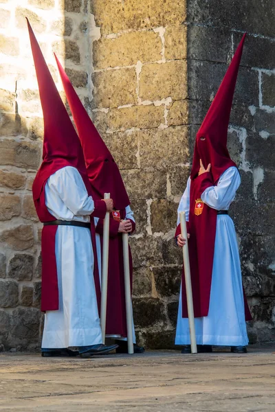 Baeza Jaen Spain 2023 Nazarenes Dressed Tunics Hoods Door Church — Stock Photo, Image