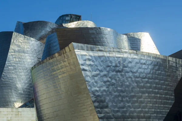 Titanfasad Guggenheim Museum Bilbao — Stockfoto