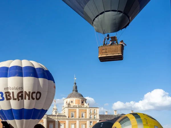 西班牙马德里Aranjuez 2022年8月10日马德里Aranjuez的传统热气球节 — 图库照片