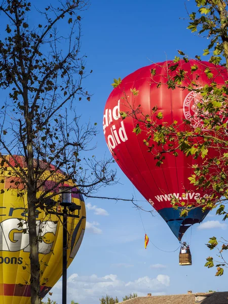 Kleurrijke Hete Lucht Ballon Blauwe Lucht — Stockfoto
