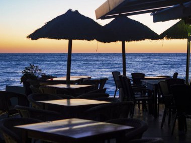 Restoranda güzel bir gün batımı.