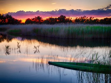 İspanya Ciudad Real 'de Las Tablas de Daimiel' de günbatımı