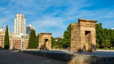 Mısır Tapınağı Debod Madrid'de