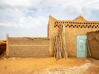 Fas, Afrika 'daki Sahara Çölü' ndeki kum tepelerinden manzara