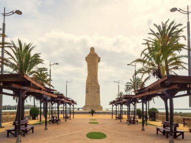 İspanya 'nın Huelva kentindeki Kristof Kolomb anısına dikildi.