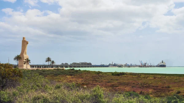 İspanya 'nın Huelva kentindeki Kristof Kolomb anısına dikildi.