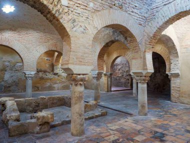 İspanya, Jaen 'deki Arap hamamlarında Müslüman mimarisi