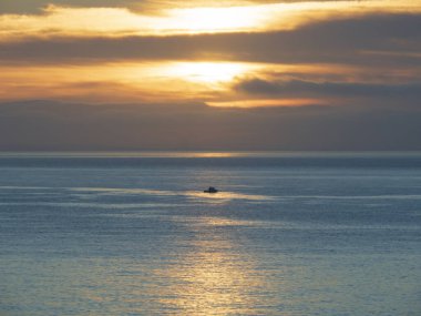 San Jose 'de güneş doğuyor, Cabo de Gata' nın doğal parkında, Almerya, İspanya