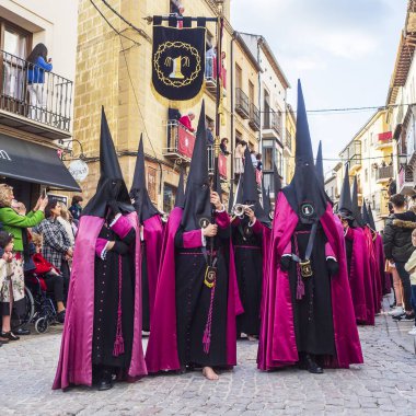 Ubeda, Jaen, İspanya. 04/08/2021. Ubeda, İspanya 'nın kutsal haftasının geleneksel törenleri..