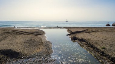 Dalgalı deniz manzarası