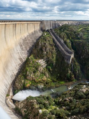 İspanya 'nın elektrik gücünün barajı..