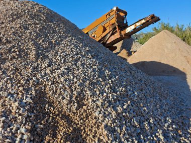 Minerallerin ve nadir yerkürelerin çıkarılması