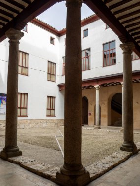 İspanya ile Portekiz arasında imzalanan Tordesillas Antlaşması 'nın Evinin İçi.