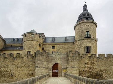 Simancas, İspanya Genel Arşivi 'nin ana cephesi