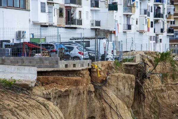 29 Ekim 2024 'te meydana gelen felaket sonucu bir düzineden fazla insanın hayatını kaybettiği Valencia' nın Chiva kasabasındaki sözde Poyo vadisinden geçeceğiz..